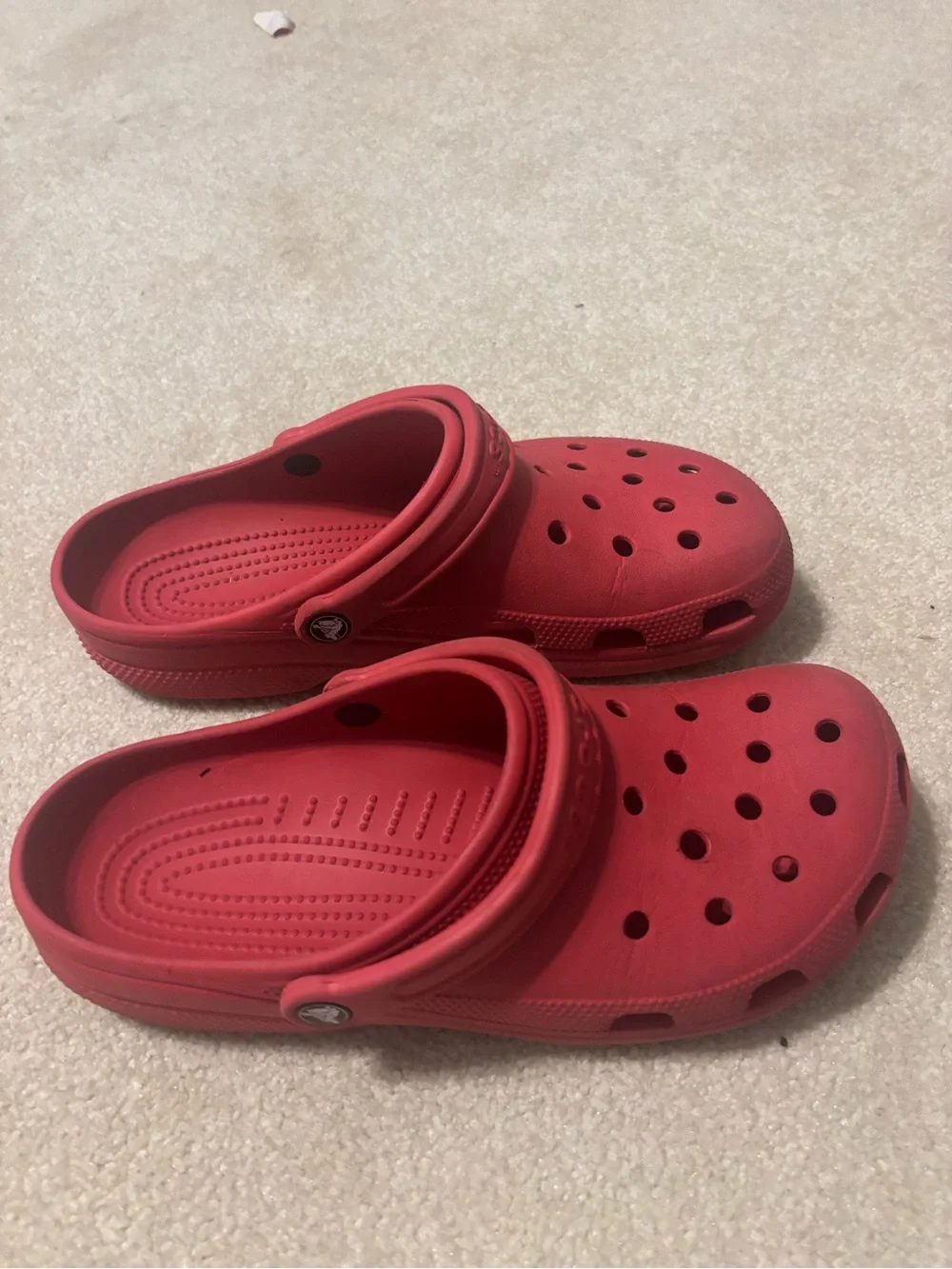 Red men’s Crocs